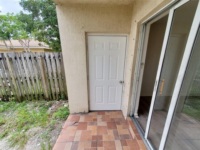 Photo - 14238 NW 17th Ave