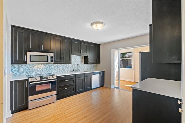 Photo - 503 Monterey Blvd NE