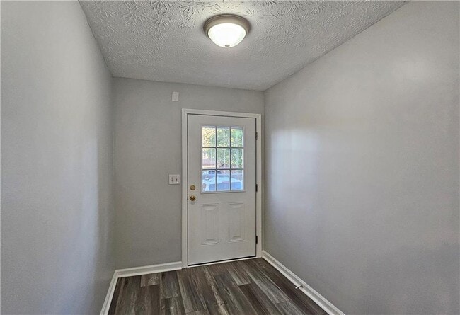 Photo - 6627 Banbury Ct NW