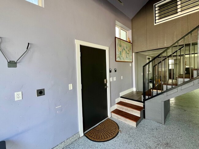 Photo - 2716 Syringa Ln