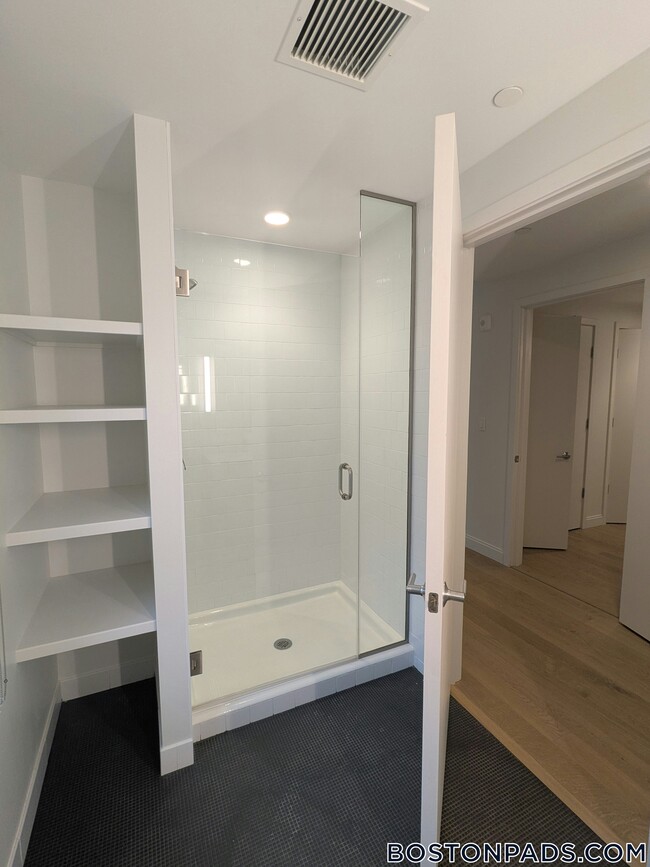 Photo - 55 Brighton Ave Unidad 402