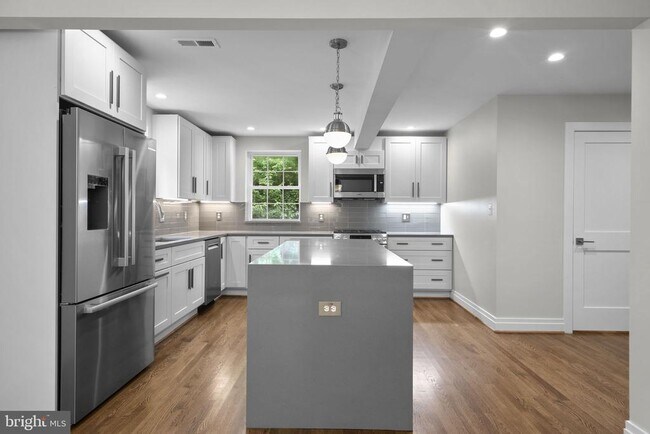 Photo - 4633 Rockwood Pkwy NW
