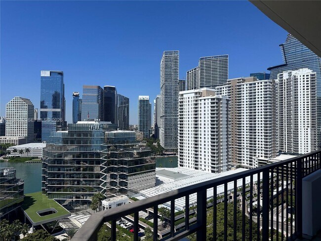 Photo - 520 Brickell Key Dr Unit A2015