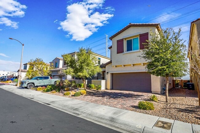 Photo - Beautiful 4 Bedroom Home In A Gated Skye Canyon Community