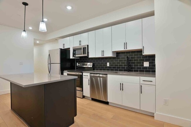 Photo - 2641 4th St NE Unidad 1