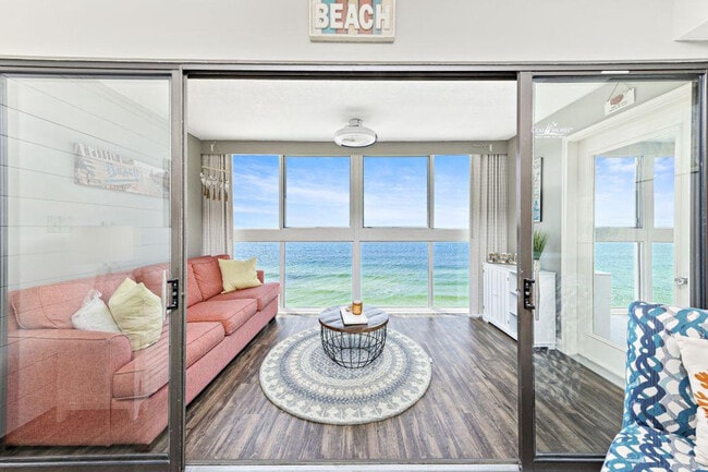 Building Photo - 1007 W Beach Blvd Rental