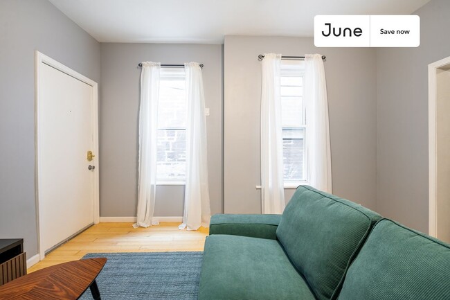 Photo - 2611 W Armitage Ave