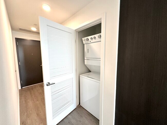 Photo - 114 NE 22nd St Unit A72