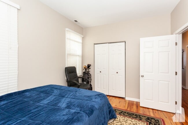 Photo - 2440 N Ashland Ave Unit 2