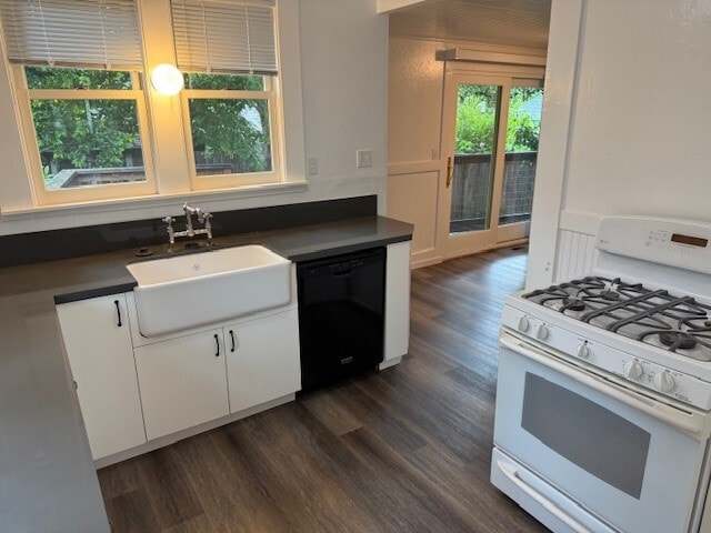 Photo - 300 Brown St