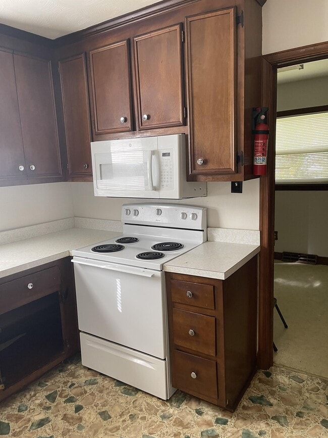 Photo - 114 N Rose Ave