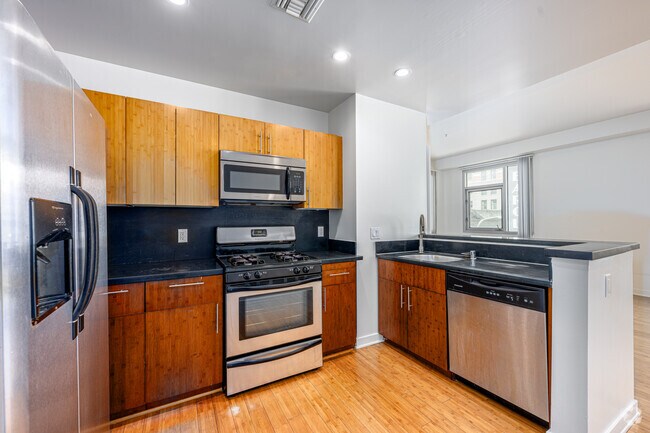 Studio - Kitchen
