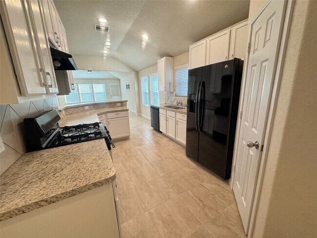 Photo - 18323 Spruce Tree Line Trl