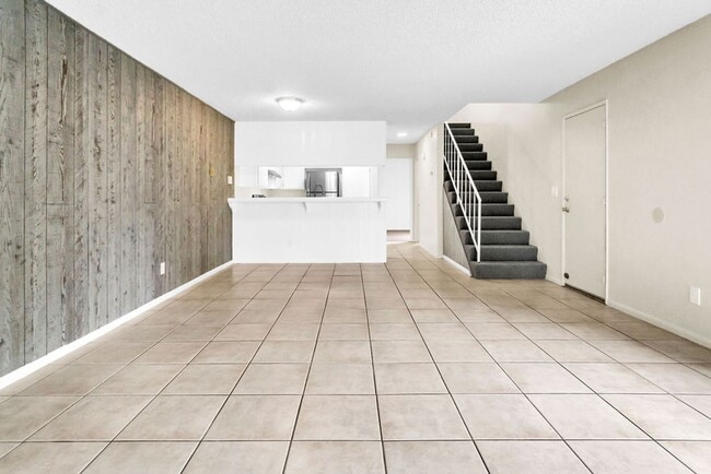 Photo - Great Three bedroom in UTC! Available now!