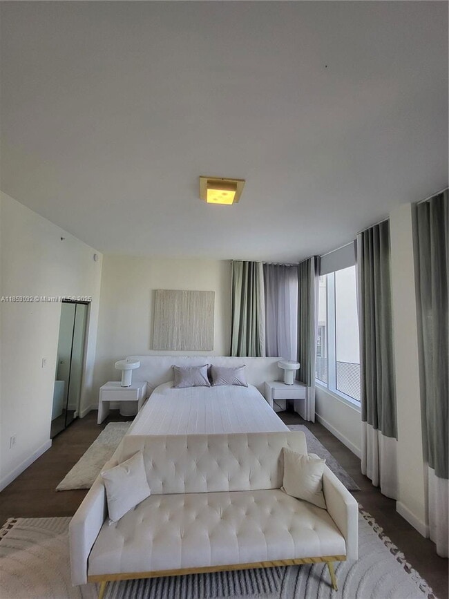 Photo - 2100 Park Ave