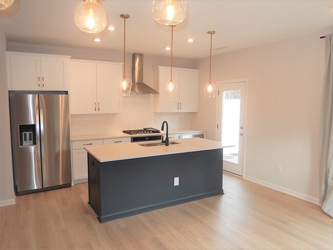 817 Oak Center Dr