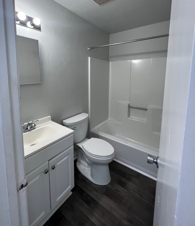 Photo - 1568 N King St Unit 1LG