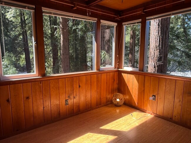 Building Photo - 87 Ethel Ave Unit Apartment 3