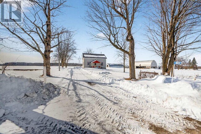 Photo - 3072 York's Corners Rd