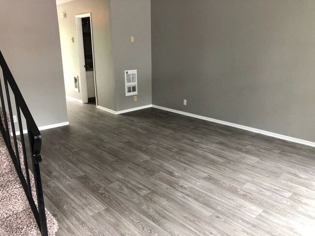 Photo - Town Terrace Apartments