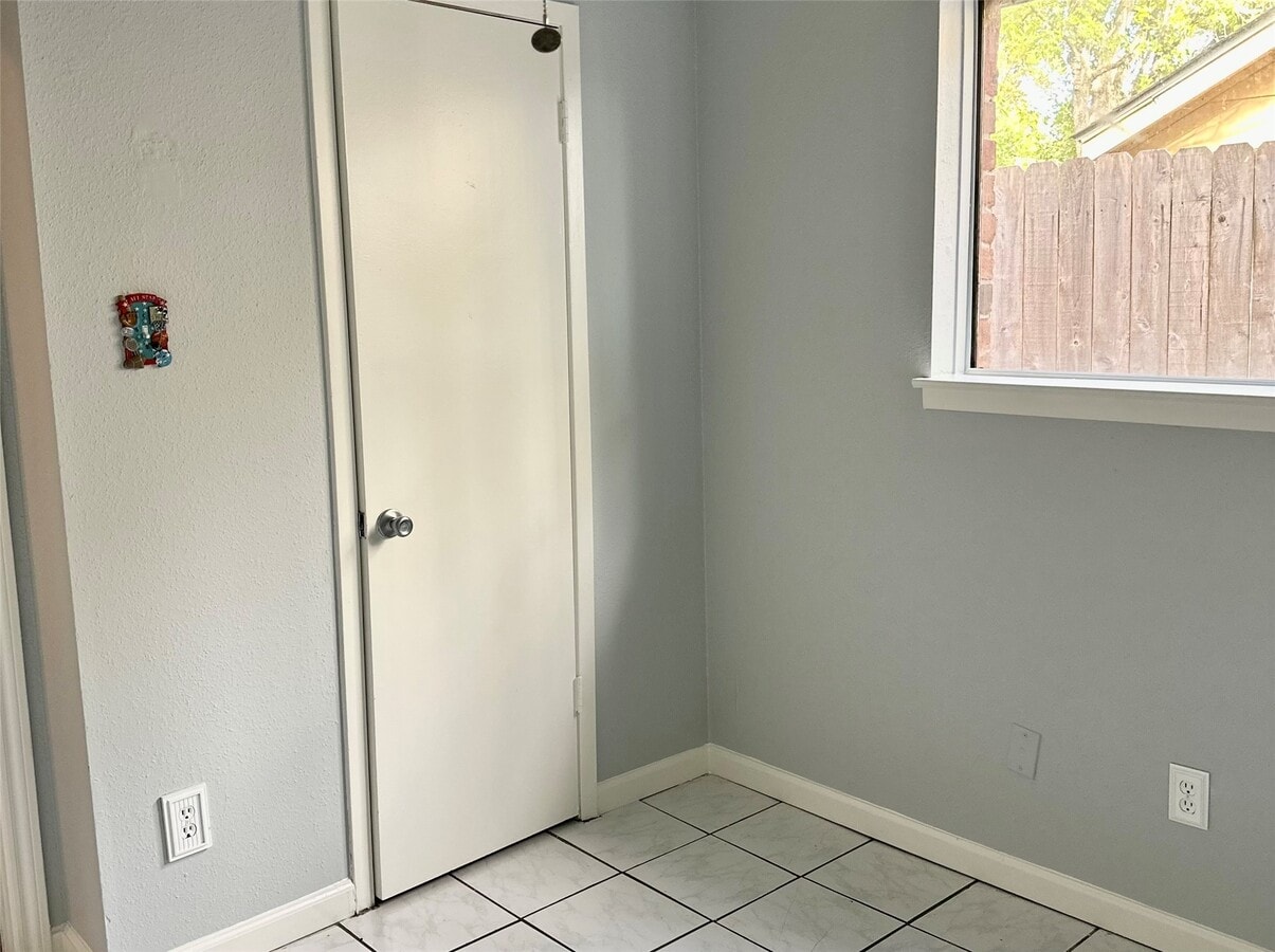 Photo - 7810 Kellwood Dr