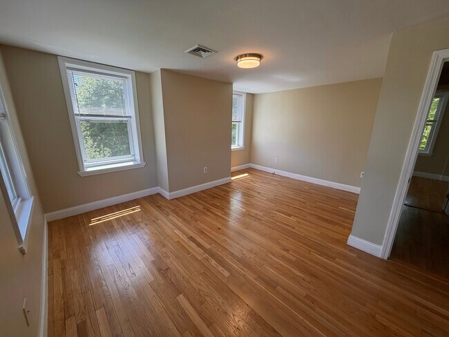 Photo - 117 Arlington St Unit 2