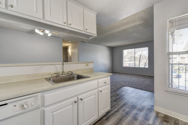 Photo - Quail Pointe