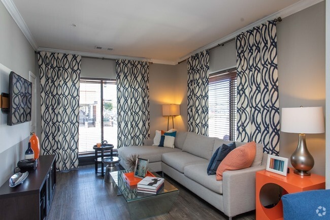 Apt 1117 - Barlow