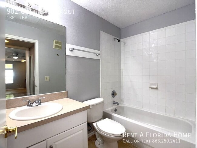 Building Photo - 902 Orchid-Lockout-