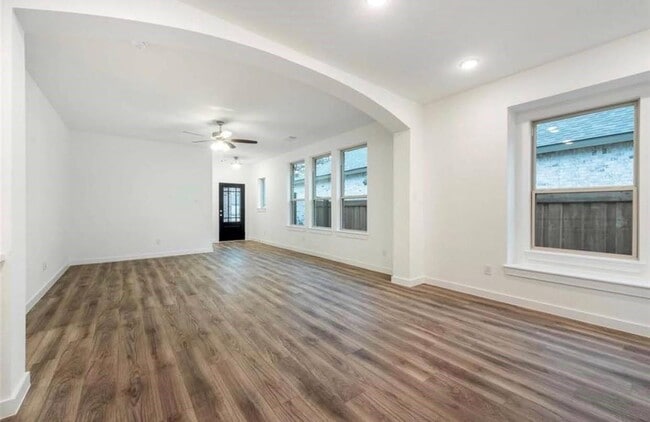 Photo - 16314 Apache Wds Wy