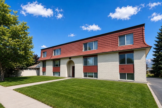 Building Photo - SINGLE FAMILY HOUSING -  2 bed/1 bath just off of University Parkway in Orem Unit 7