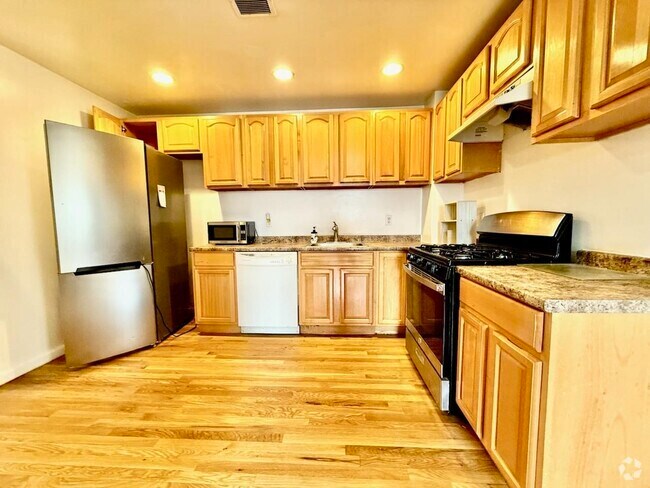 Building Photo - 63 Franklin St Unit 2 Rental