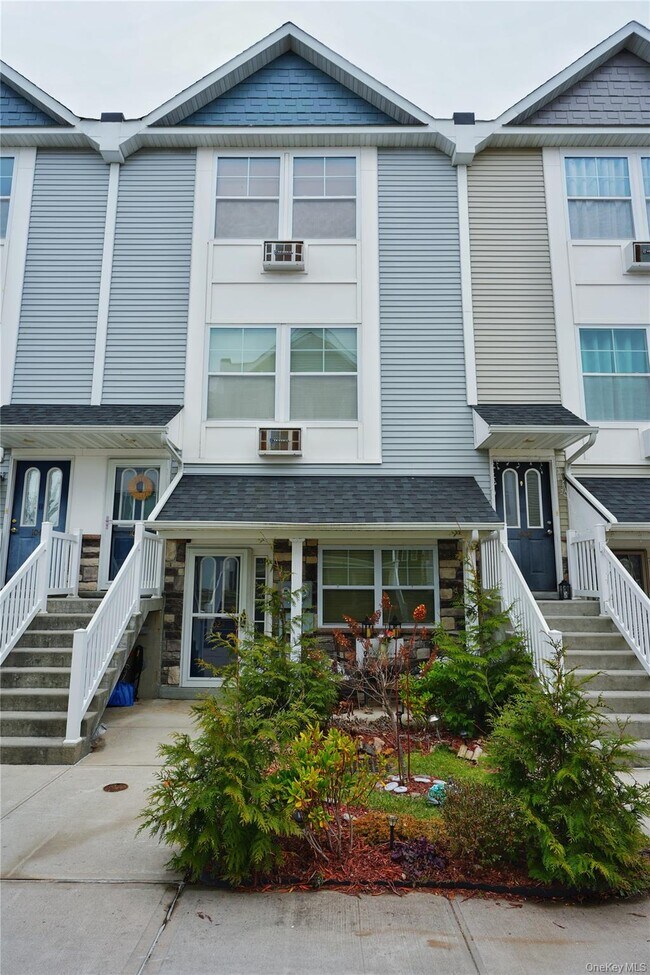 Photo - 102 Cove Ct Unit A