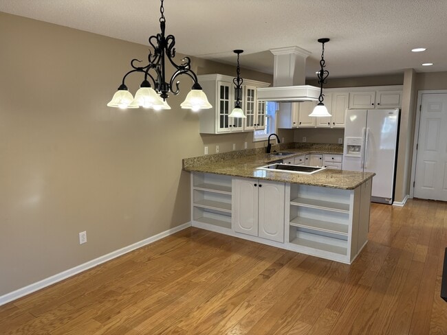 Photo - 480 Spring Lake Dr