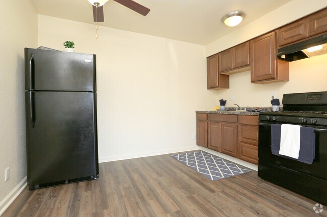 1BR 1BA - 450 - Harbor Breeze