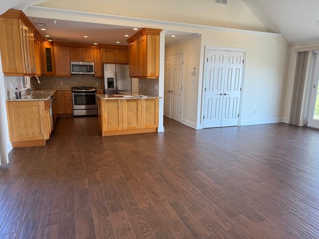 Photo - 267 Weed Ave