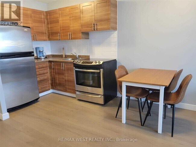 Photo - 354 Marlee Ave