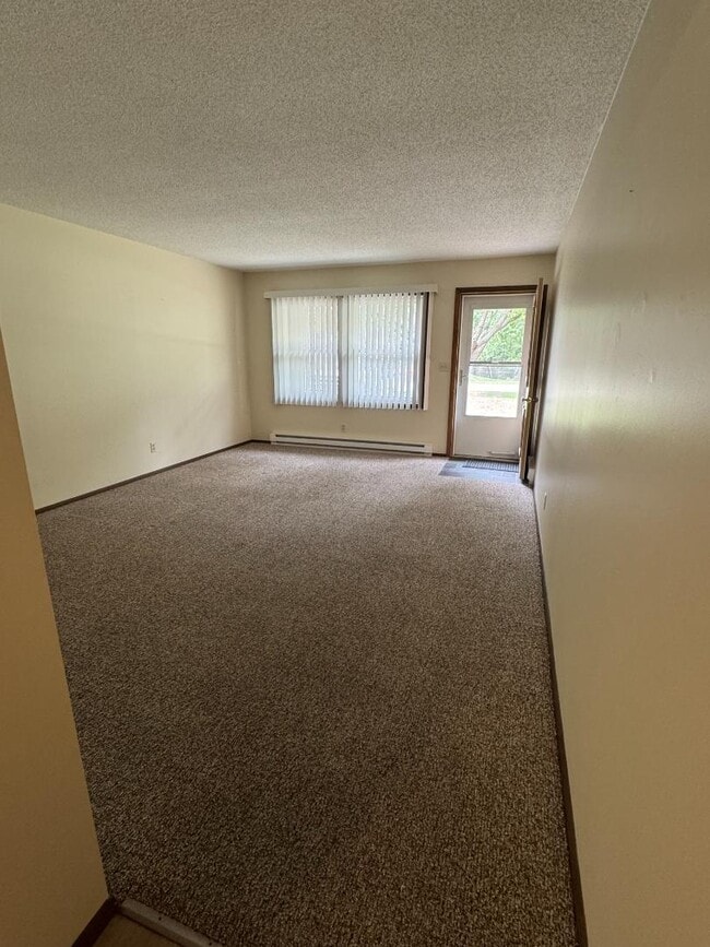 Photo - 3138 Birchwood St