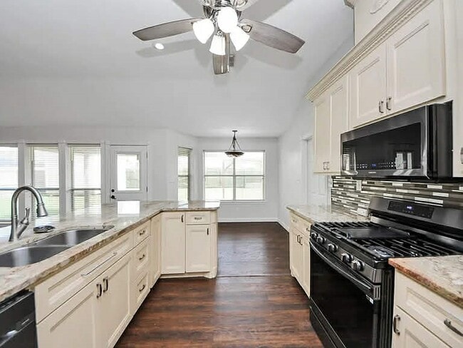 Photo - 204 Audubon Woods Ct