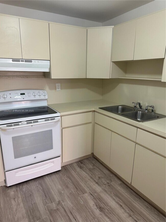 Photo - 6575 W 4th Ave Unit 501