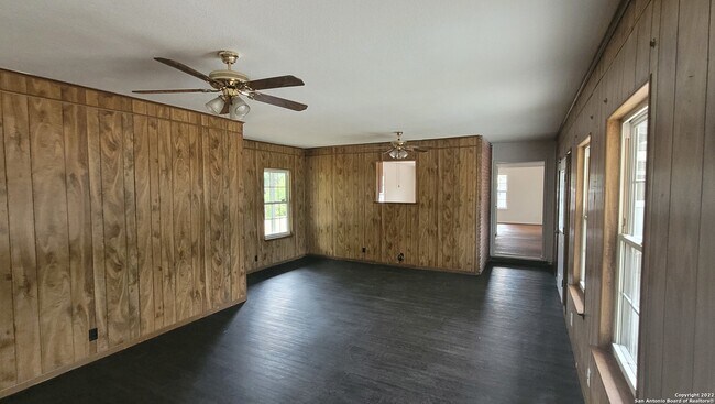 Photo - 343 Teakwood Ln