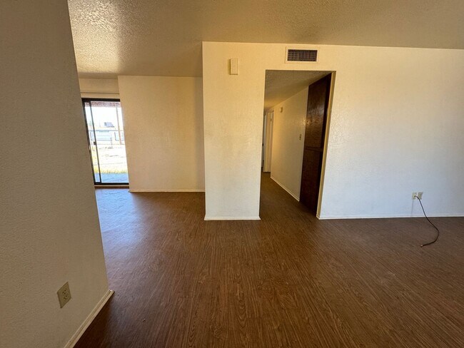 Photo - 3BR 2Ba  Home with fenced yard, garage,near shopping and services