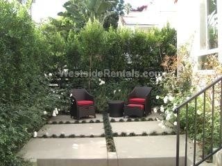 Photo - 9001 Phyllis Ave