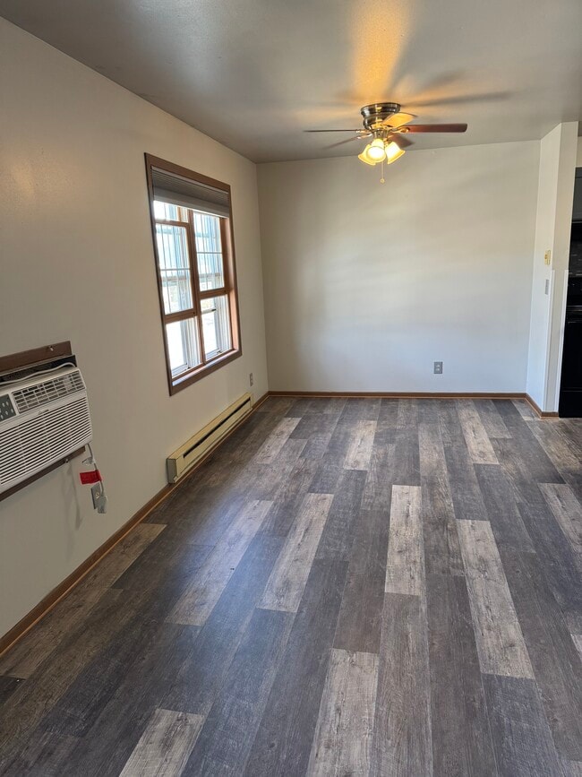 Photo - Iowa Ave Unit 11