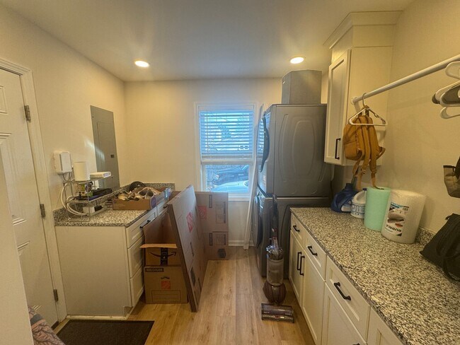 Photo - Cute, Renovated, 3BR/2BA Ranch. Large Fully Fenced Backyard