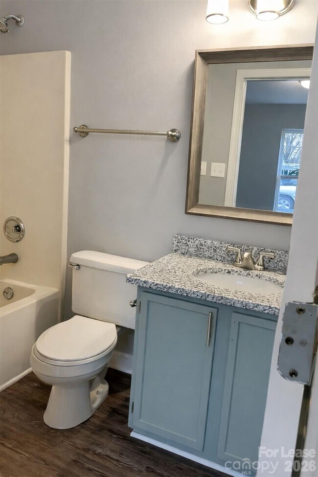 Photo - 211 Kingville Dr