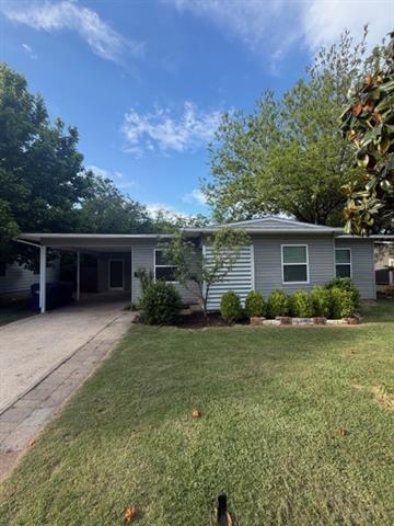 Photo - 822 Woodleigh Dr