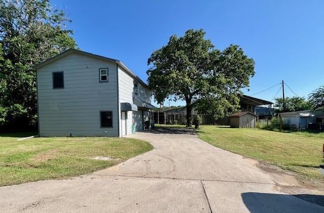 725 Summers Ln