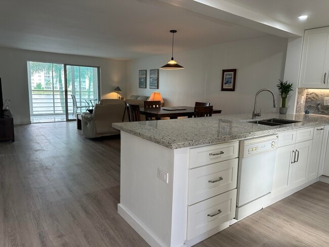 Photo - 141 SE 3rd Ave Unit 203