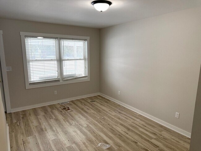 321/323 Elizabeth St.